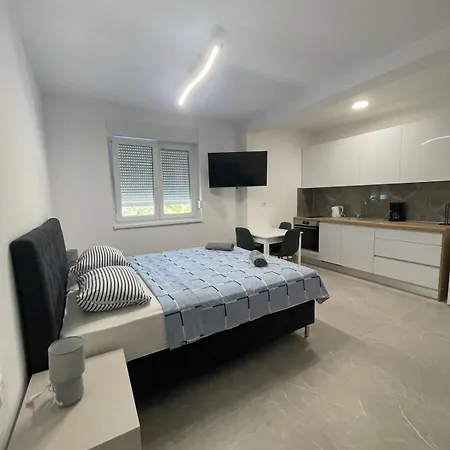 Apartment Andela