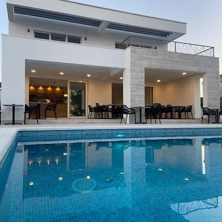 Apartment Andela *